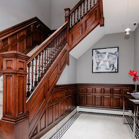 A Stylish Stay W/ A Queen Bed, Heated Floors.. #34 Brookline Exterior photo